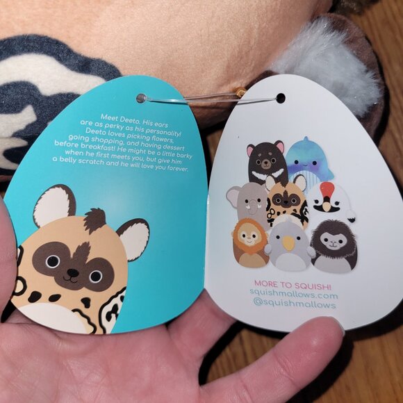 Squishmallows, Deeto the African Wild Dog - Picture 3 of 4